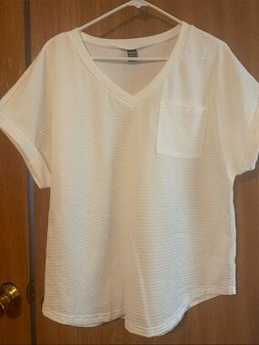 SHEIN White Waffle V-Neck Pocket Tee